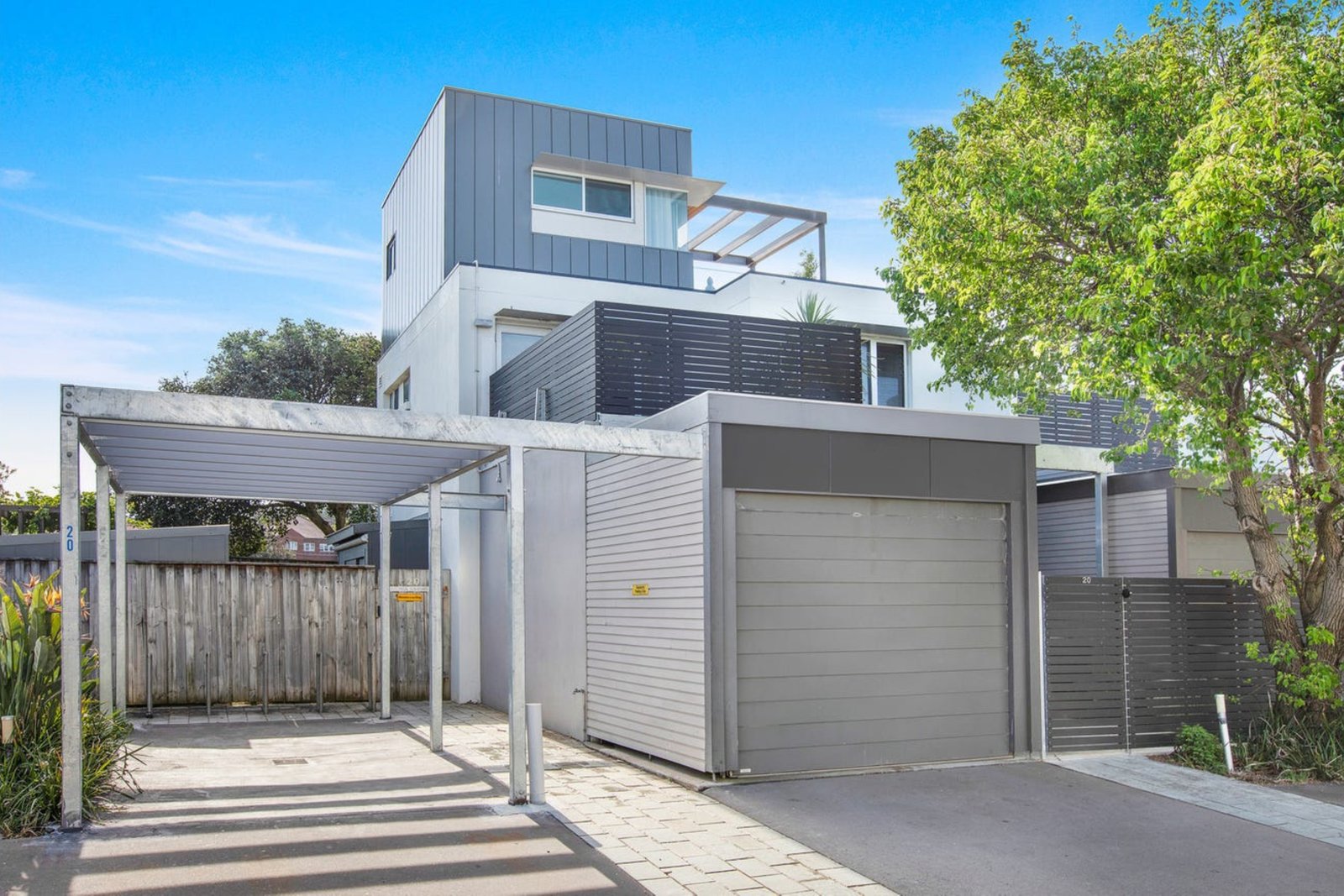 20/150-170 Mons Avenue MAROUBRA 2