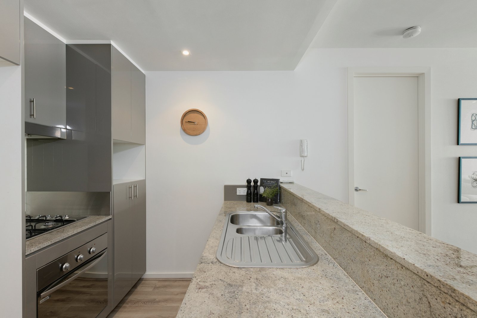 Gallery: 201/57 Bay Street