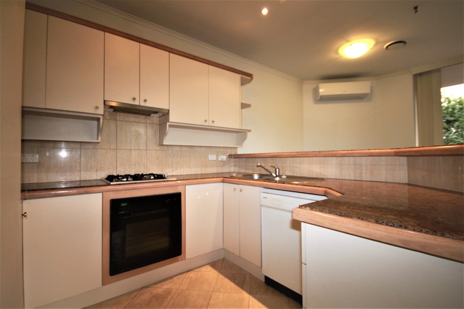 Gallery: 201/598 St Kilda Road