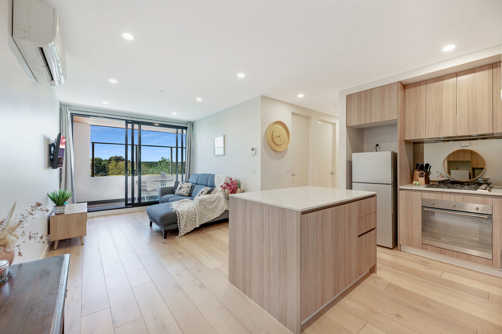 Gallery: 201/5A Winton Road