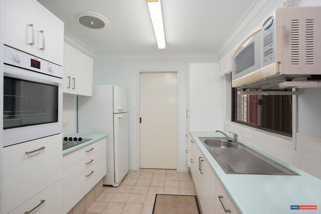 20/160 Bardon Ave  MIAMI 4