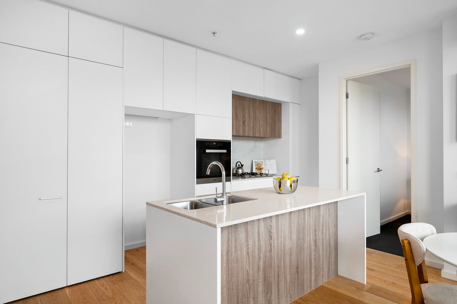 Real Estate and Property in 201/687 Glen Huntly Road, Caulfield, VIC