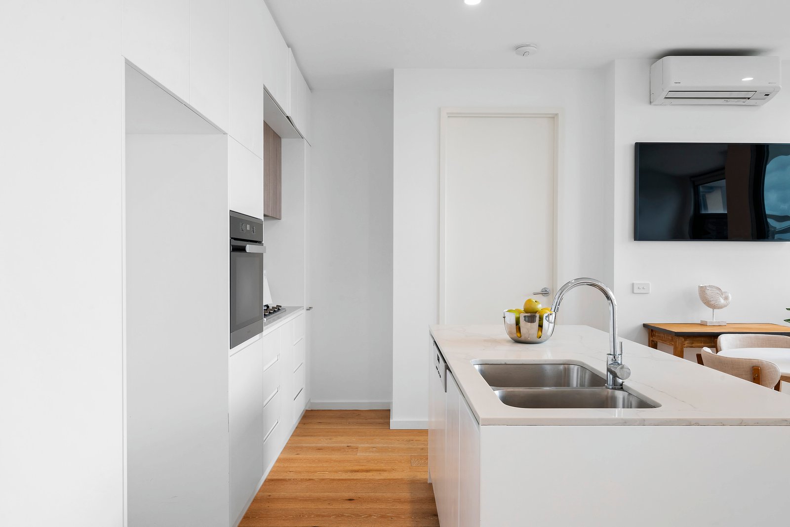 Real Estate and Property in 201/687 Glen Huntly Road, Caulfield, VIC