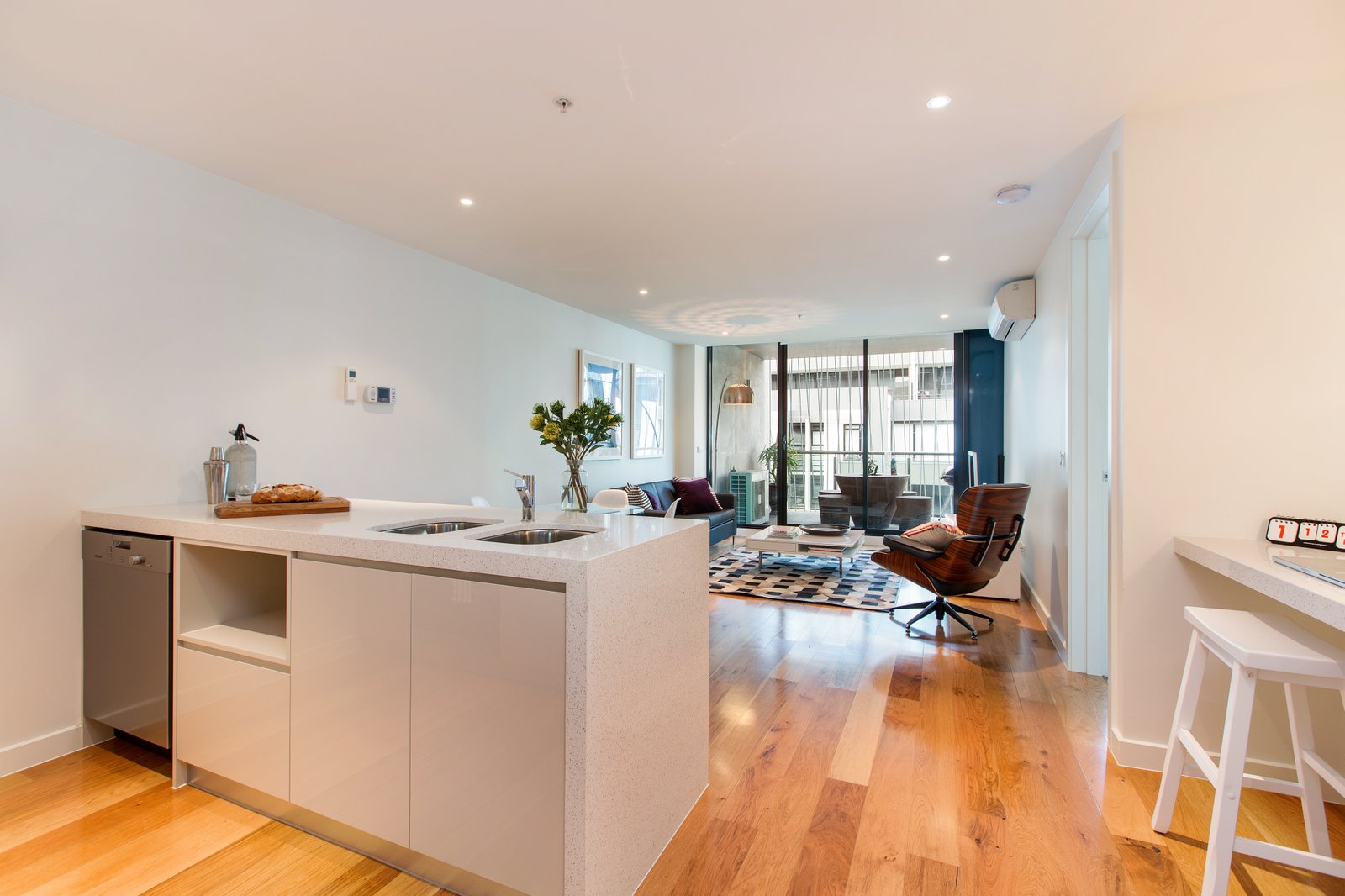 Gallery: 201/77 Nott Street
