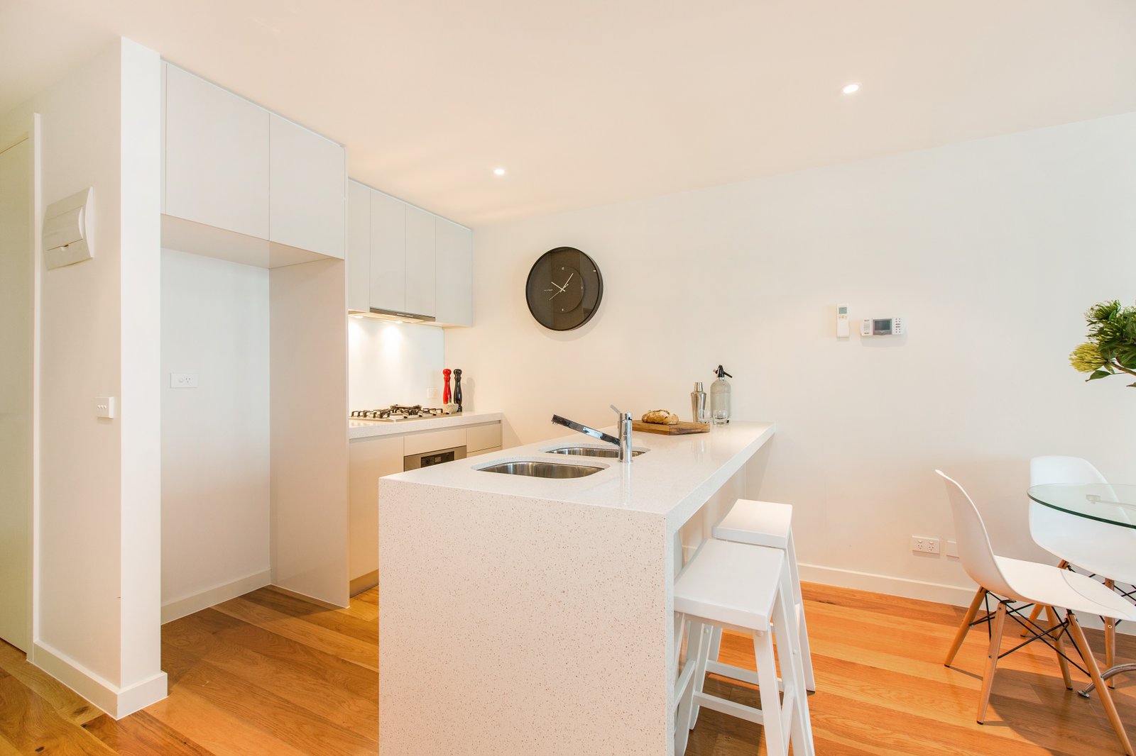 Gallery: 201/77 Nott Street