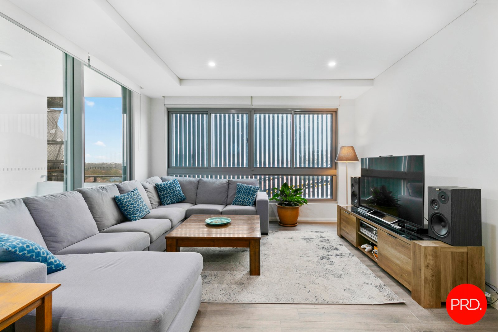 201/843 New Canterbury Road DULWICH HILL 1
