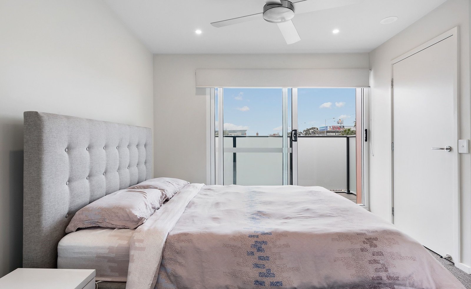 Gallery: 201/95 Warrigal Road