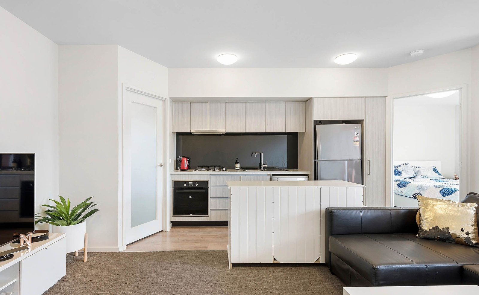 Gallery: 201/95 Warrigal Road