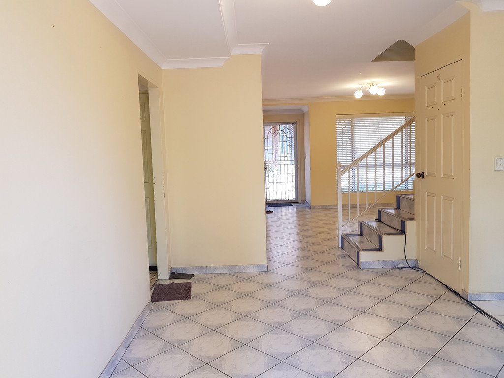 20/1A Bassett Street HURSTVILLE 2