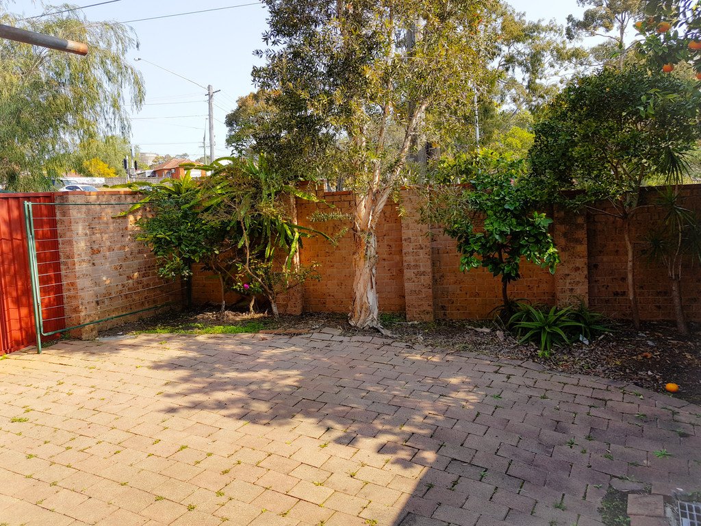 20/1A Bassett Street HURSTVILLE 5