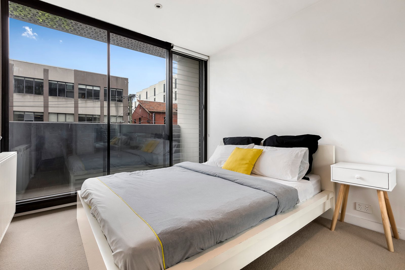 Gallery: 201A/33 Inkerman Street