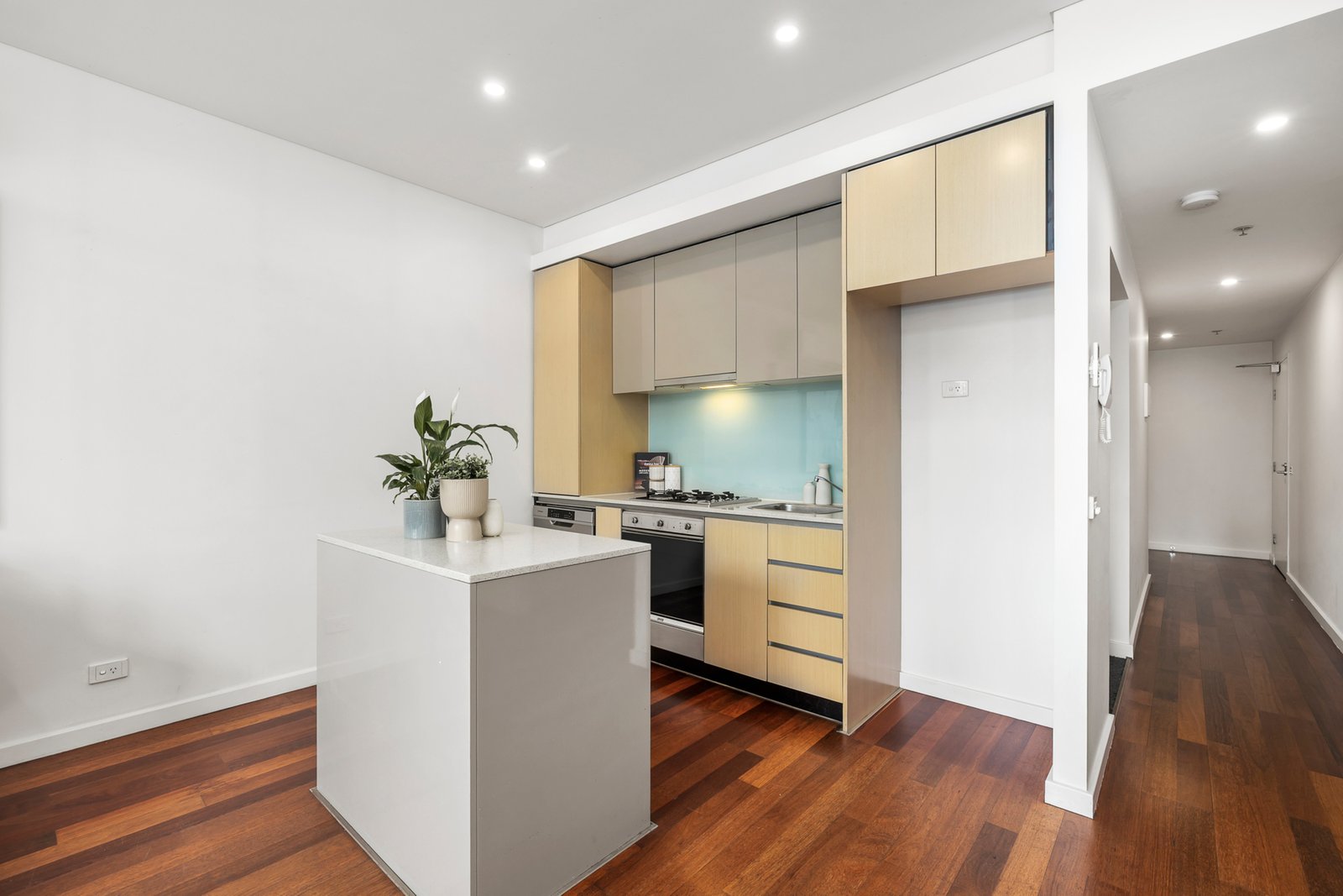 Gallery: 201A/86 Bay Street