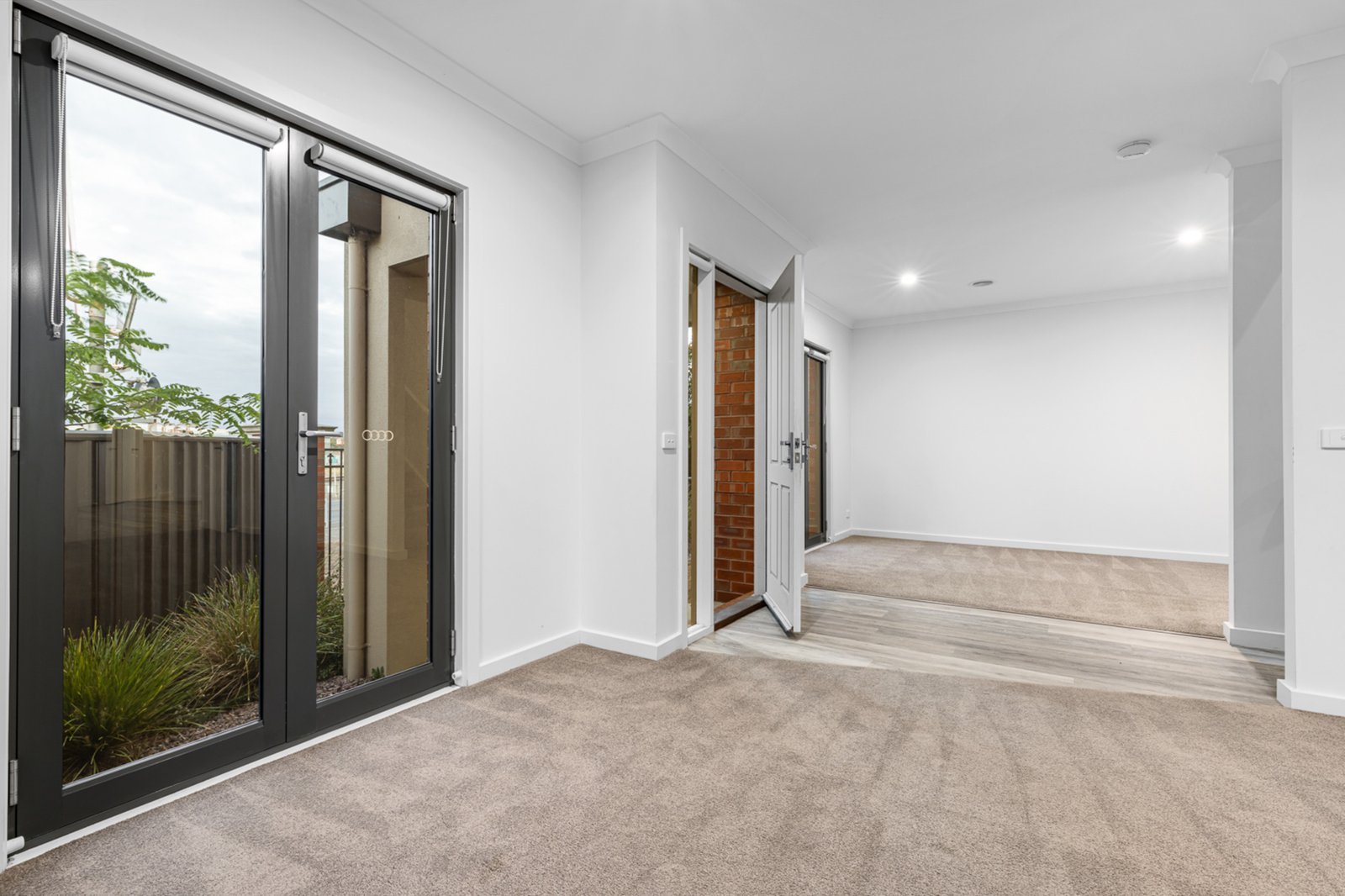 Gallery: 201B Burnbank Street