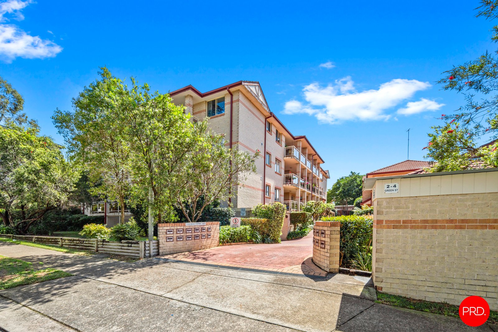 20/2-4 Green Street KOGARAH 1
