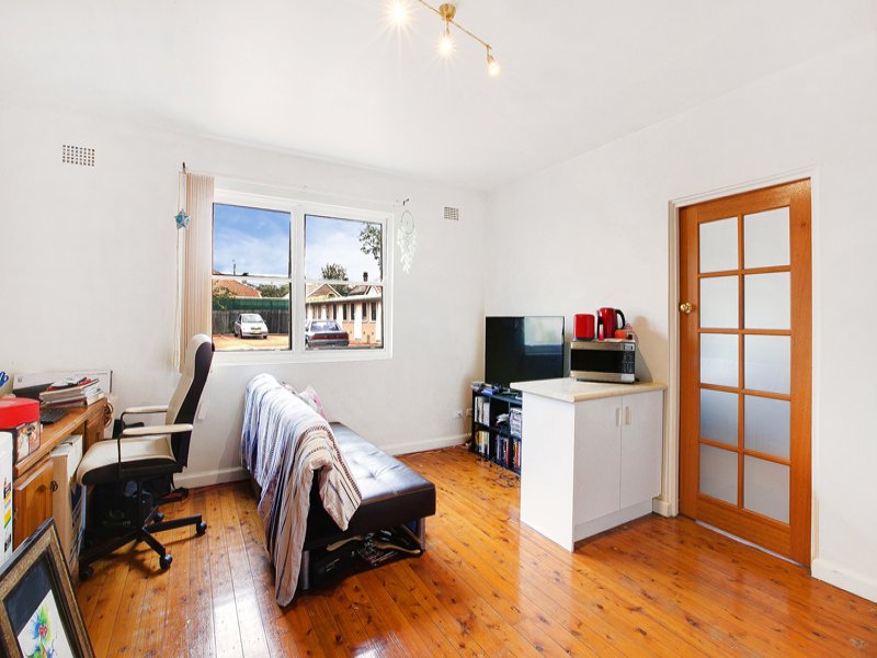 20/2-4 Wright Avenue MARRICKVILLE 2