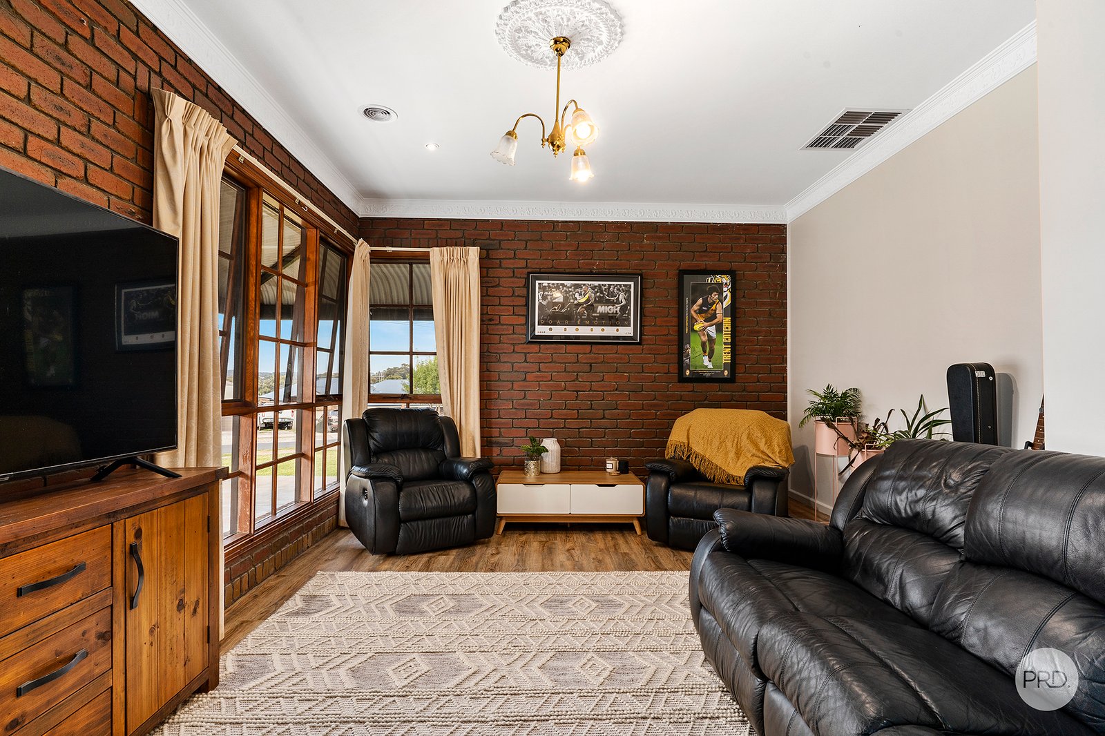 202 Aspinall Street KANGAROO FLAT 2