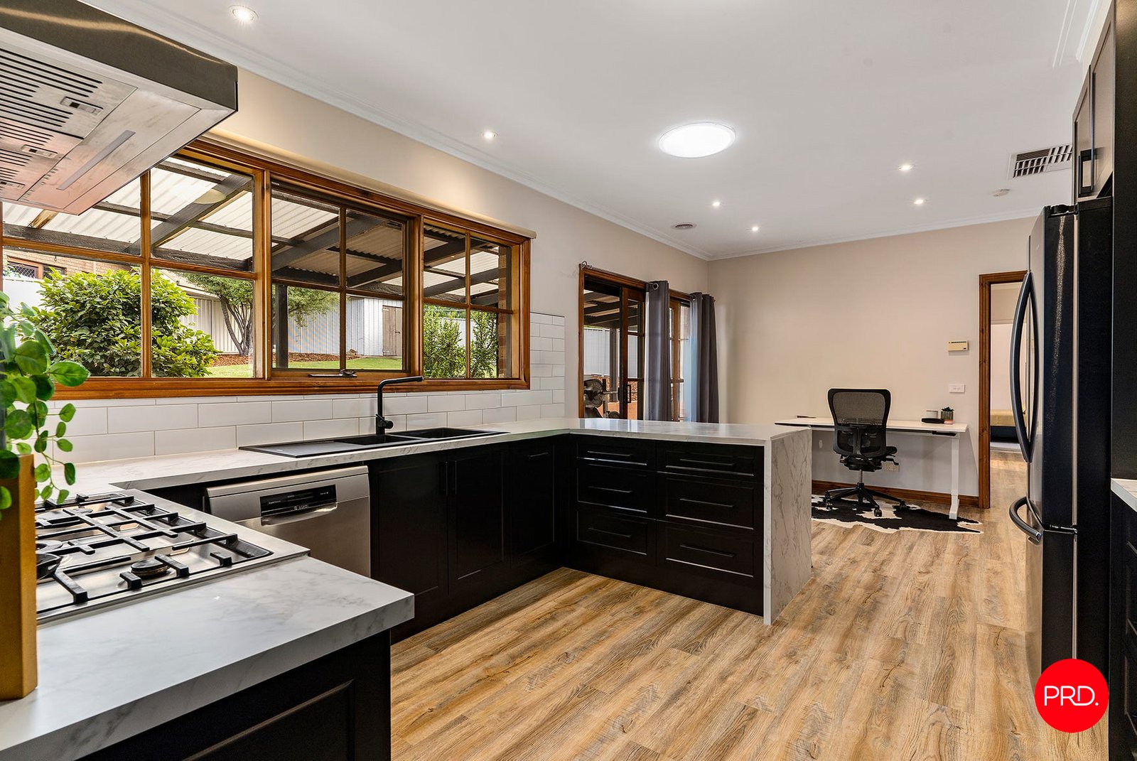 202 Aspinall Street KANGAROO FLAT 3