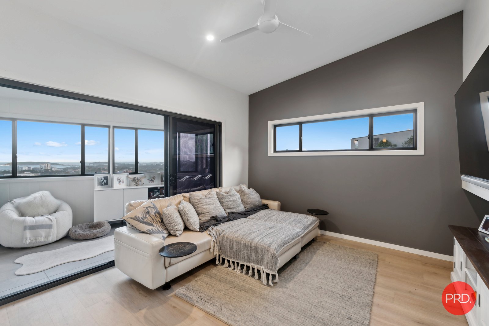 202 Dress Circle COFFS HARBOUR 8