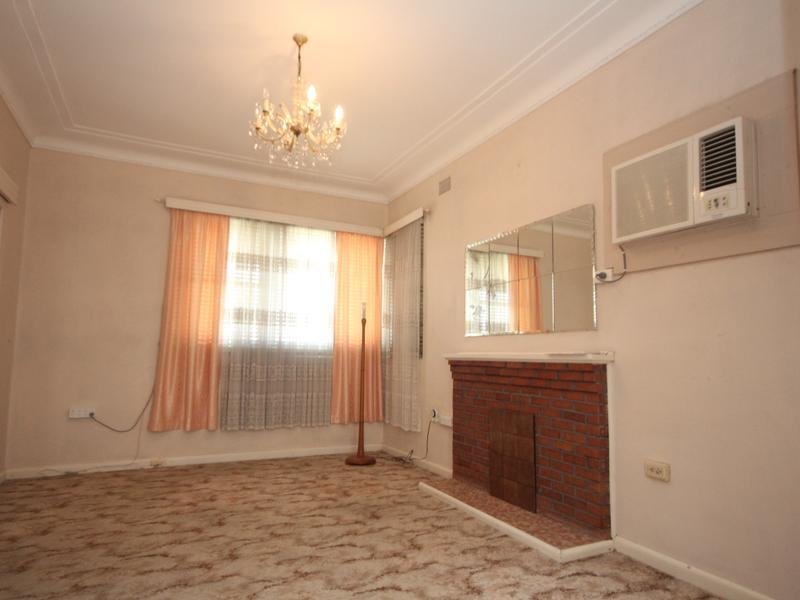 202 King Georges Road ROSELANDS 4