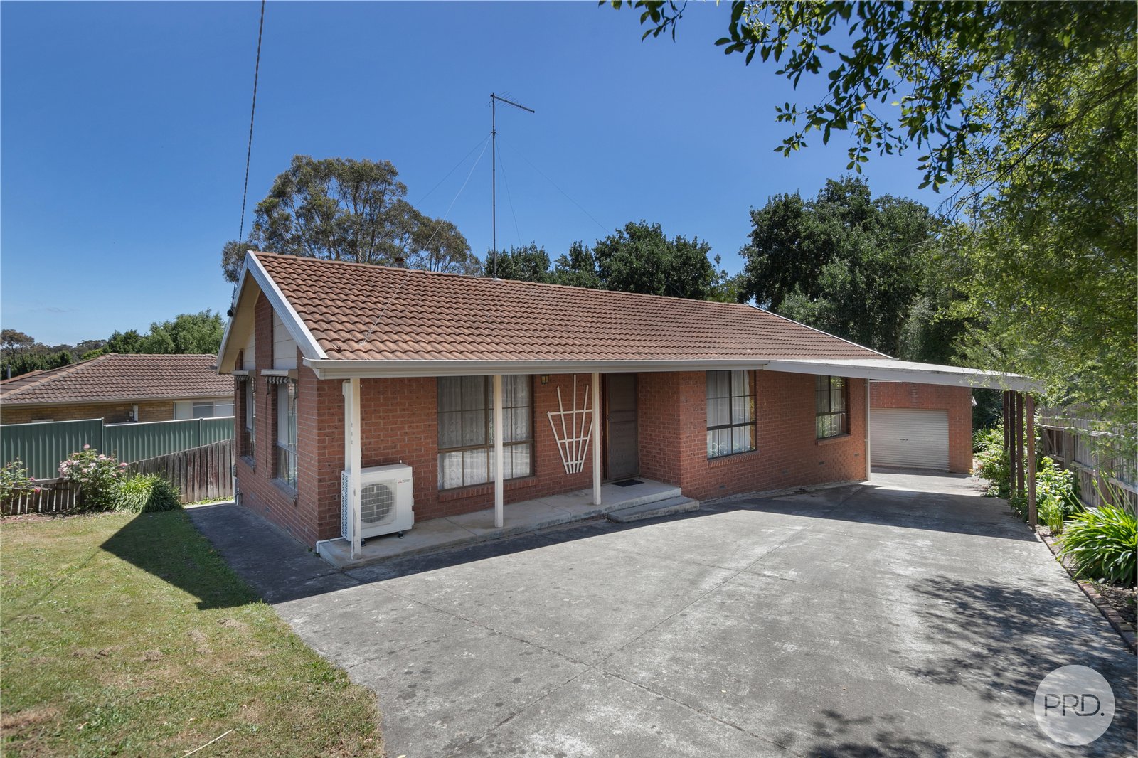 202 Larter Street GOLDEN POINT 1