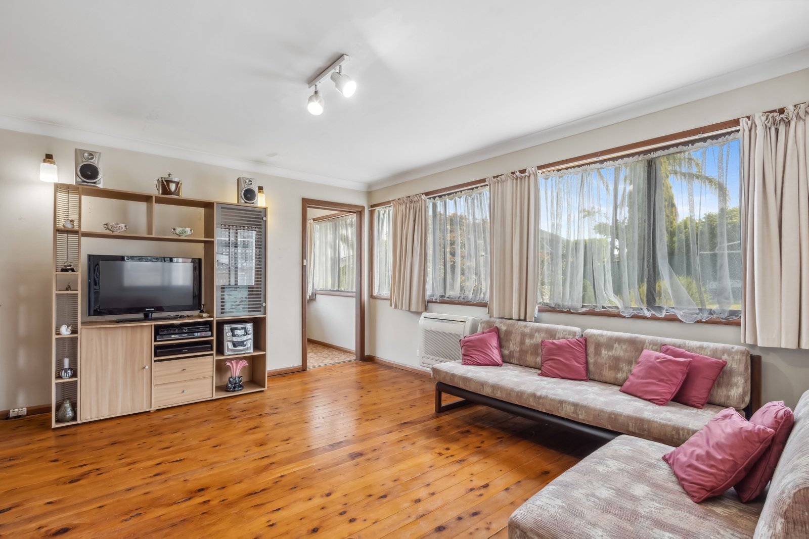 202 Lorraine Street PEAKHURST HEIGHTS 2