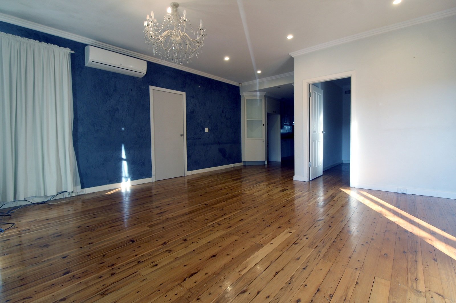 202 MOOREFIELDS Road BEVERLY HILLS 2