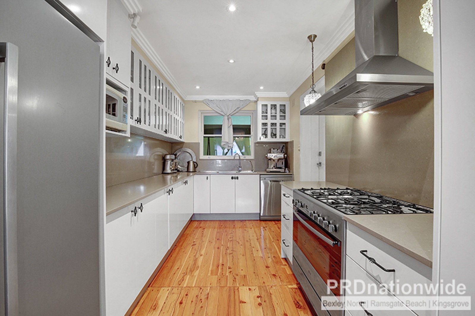 202 MOOREFIELDS Road BEVERLY HILLS 3