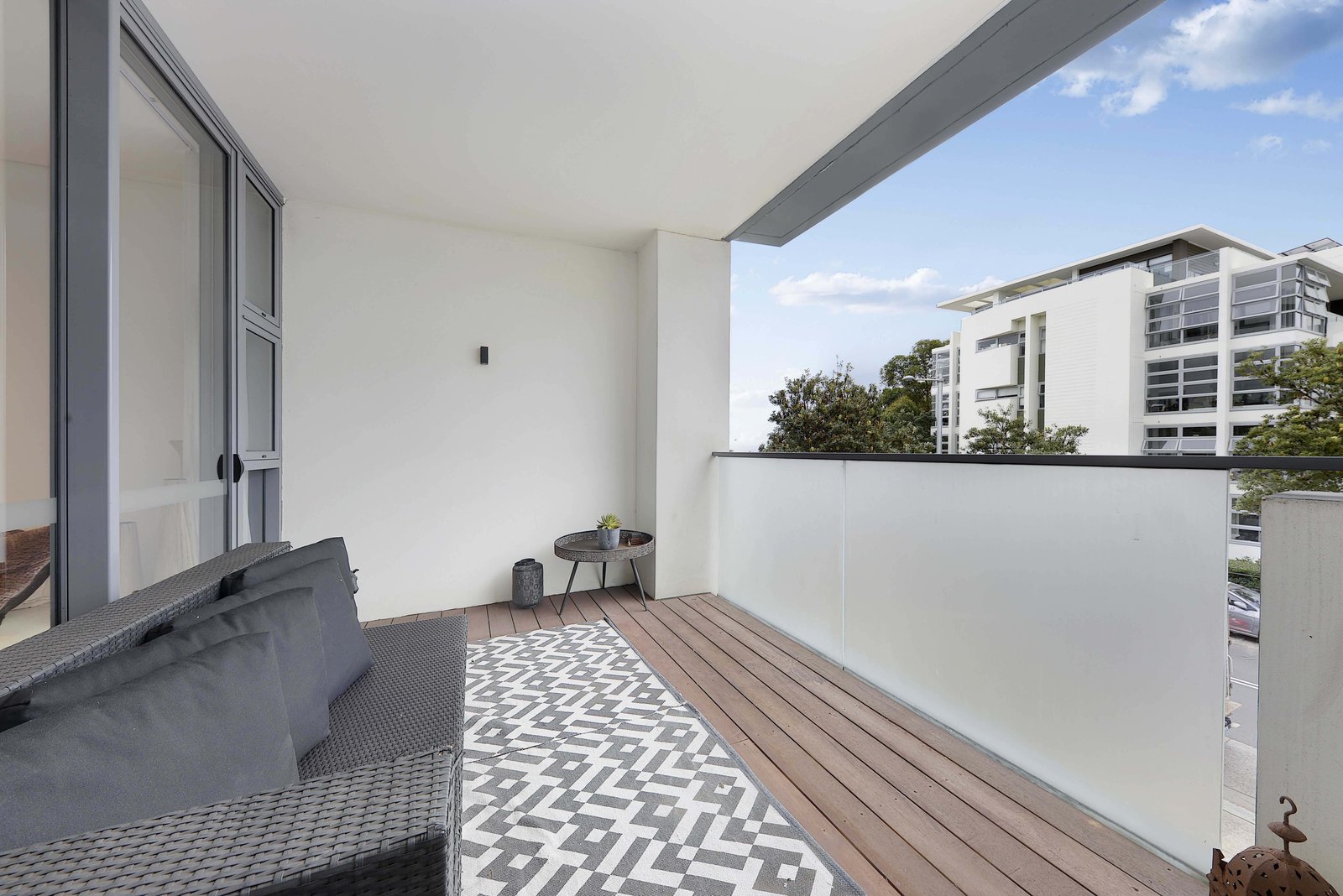 202/1-3 Jenner Street LITTLE BAY 3