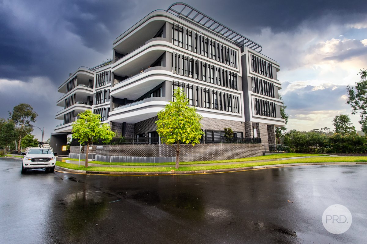 202/1 Caribbean Promenade JORDAN SPRINGS 2