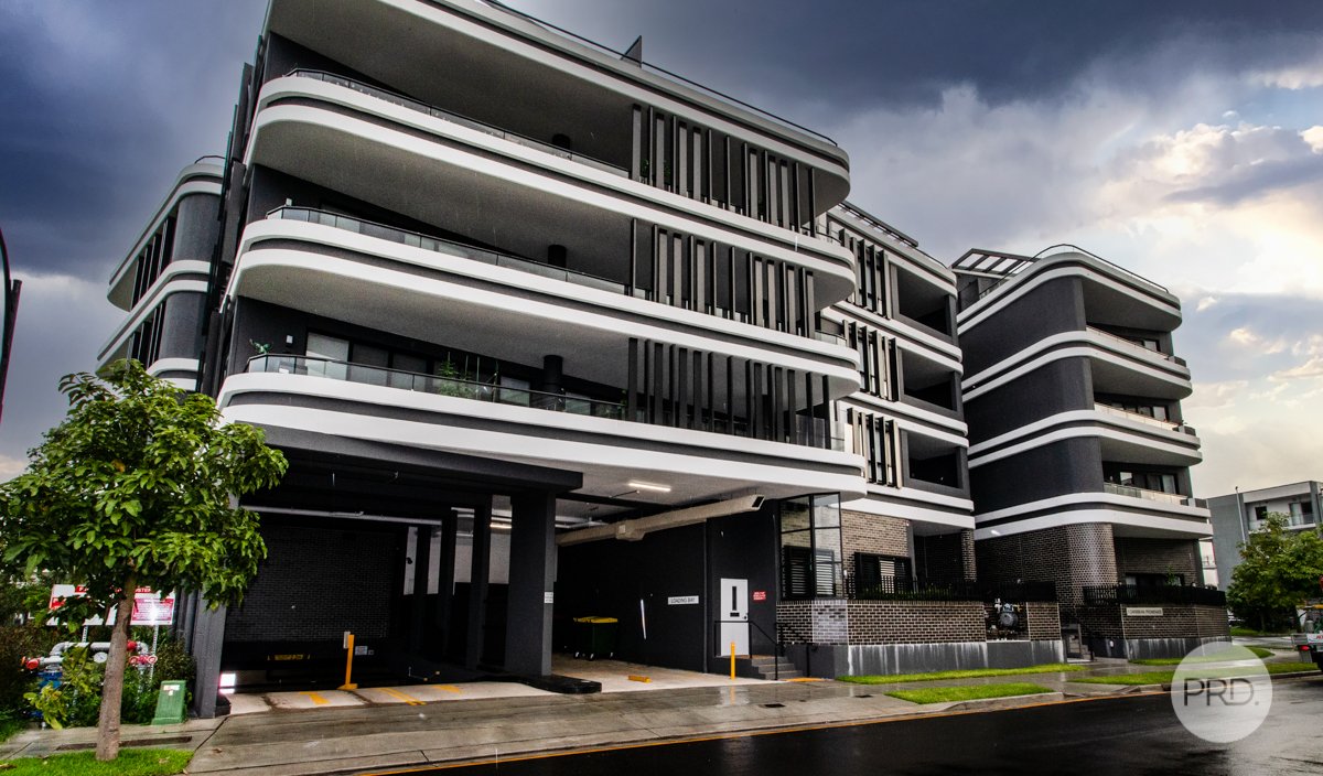 202/1 Caribbean Promenade JORDAN SPRINGS 3