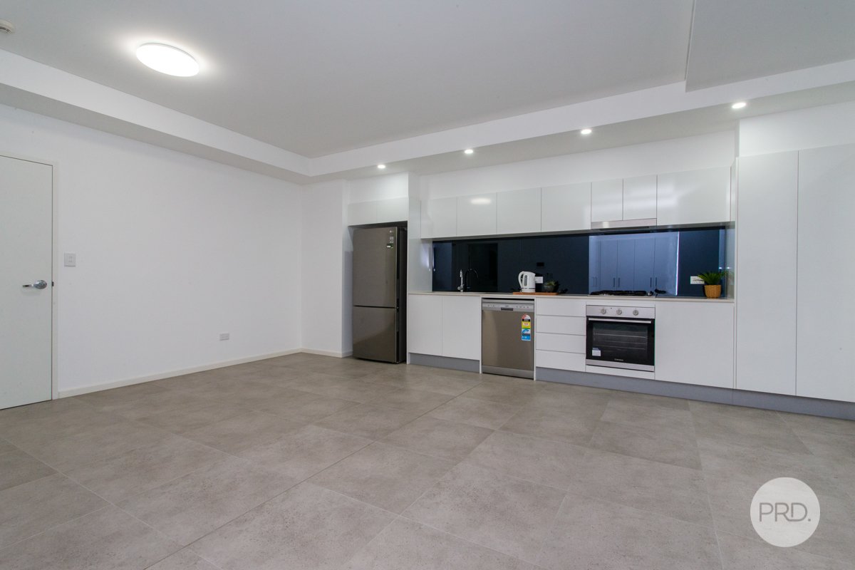 202/1 Caribbean Promenade JORDAN SPRINGS 7