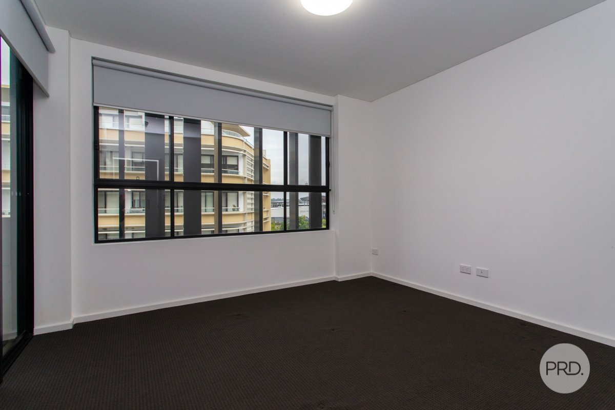 202/1 Caribbean Promenade JORDAN SPRINGS 8