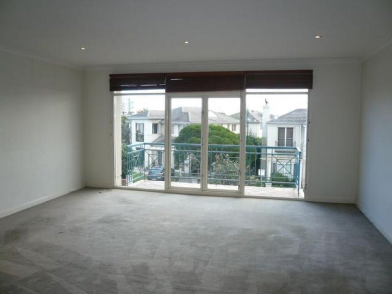 Gallery: 202/10 Princes Street