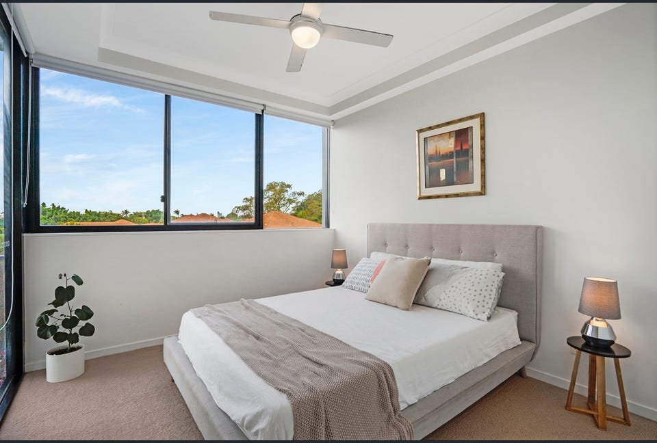 202/112 Palm Meadows Drive CARRARA 7