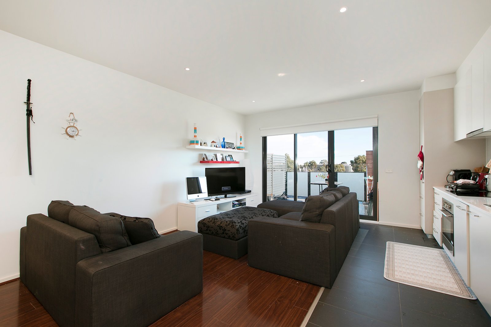 Gallery: 202/1161 Nepean Highway