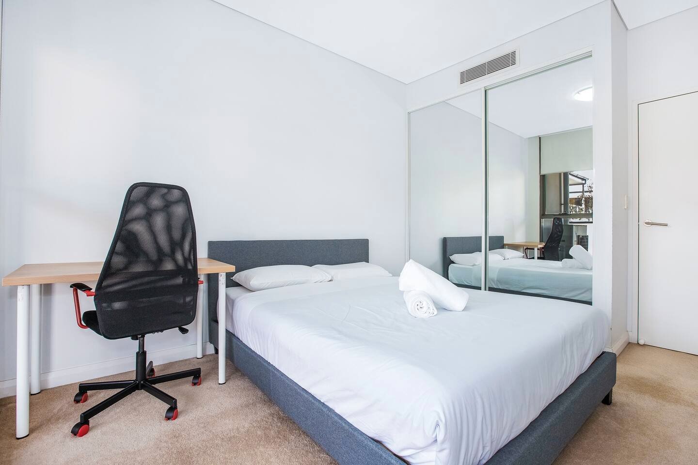 202/11C Marshman Avenue KINGSGROVE 7