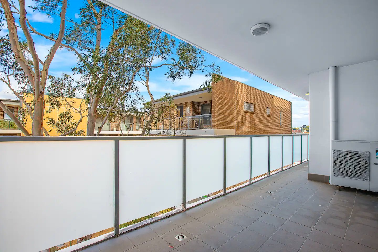 202/11C Marshman Avenue KINGSGROVE 14