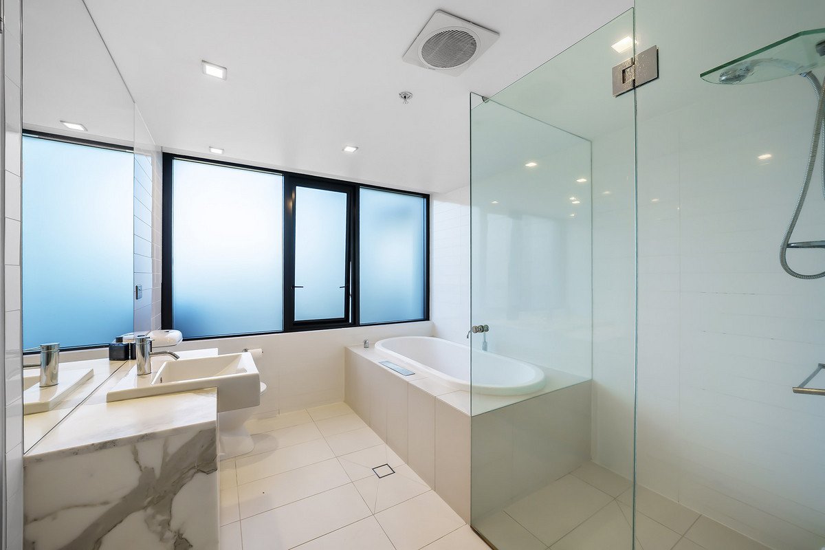 2021/2-14 The Esplanade Burleigh Heads 6