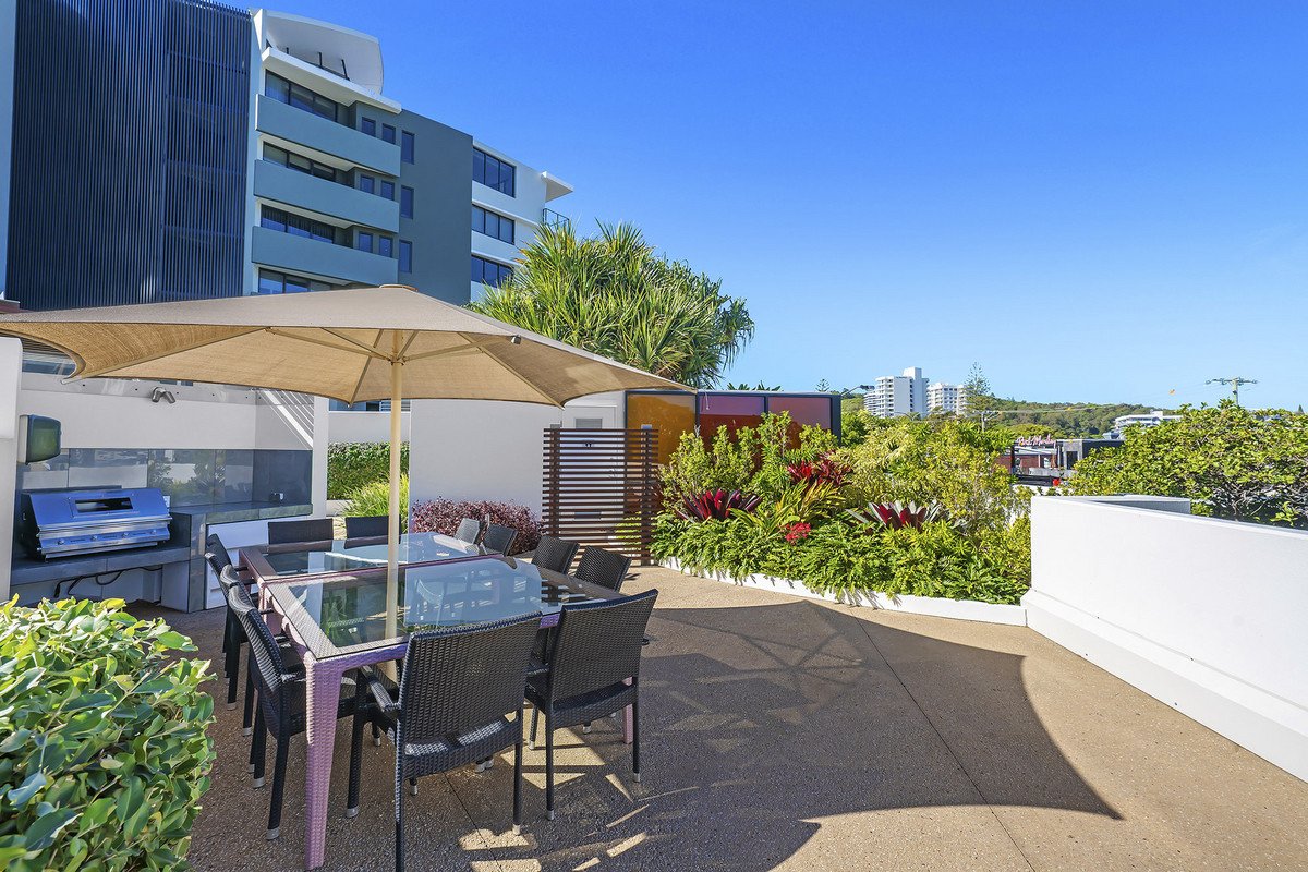 2021/2-14 The Esplanade Burleigh Heads 10