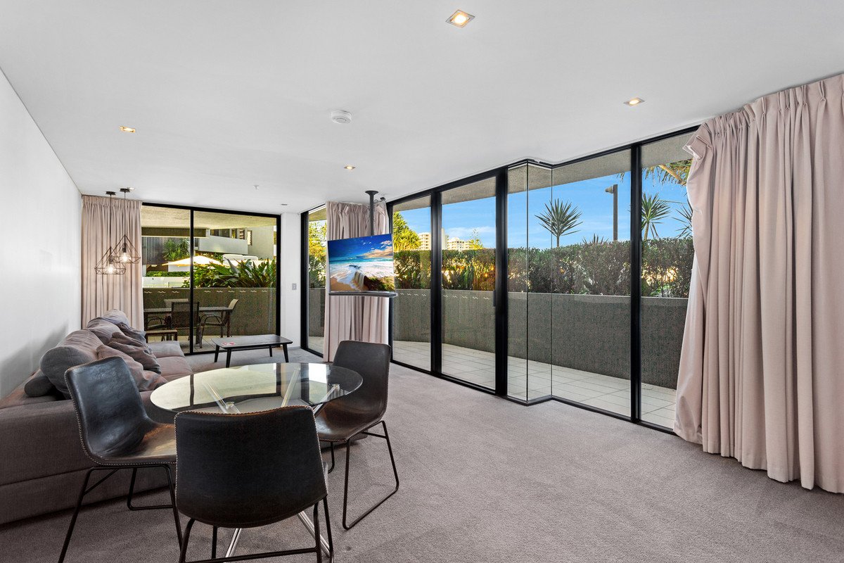 2021/2-14 The Esplanade Burleigh Heads 6