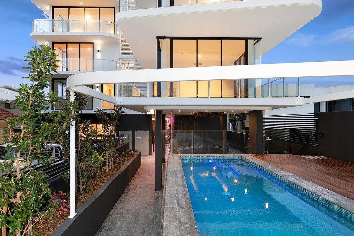 202/1331 Gold Coast Highway Palm Beach 17