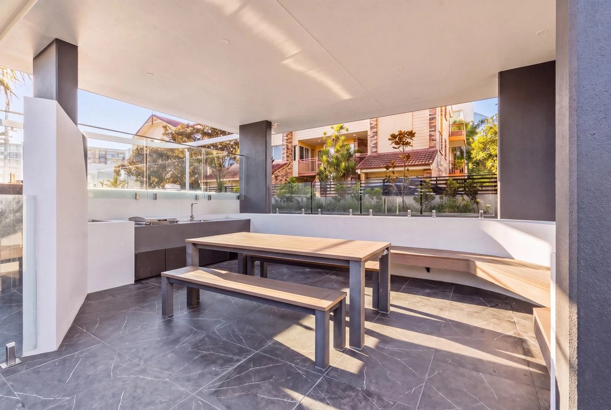 202/1331 Gold Coast Highway Palm Beach 19
