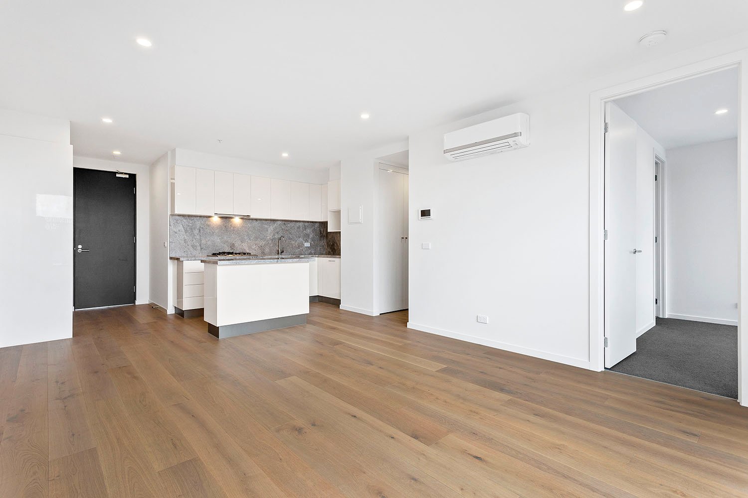 Gallery: 202/15 Bent Street