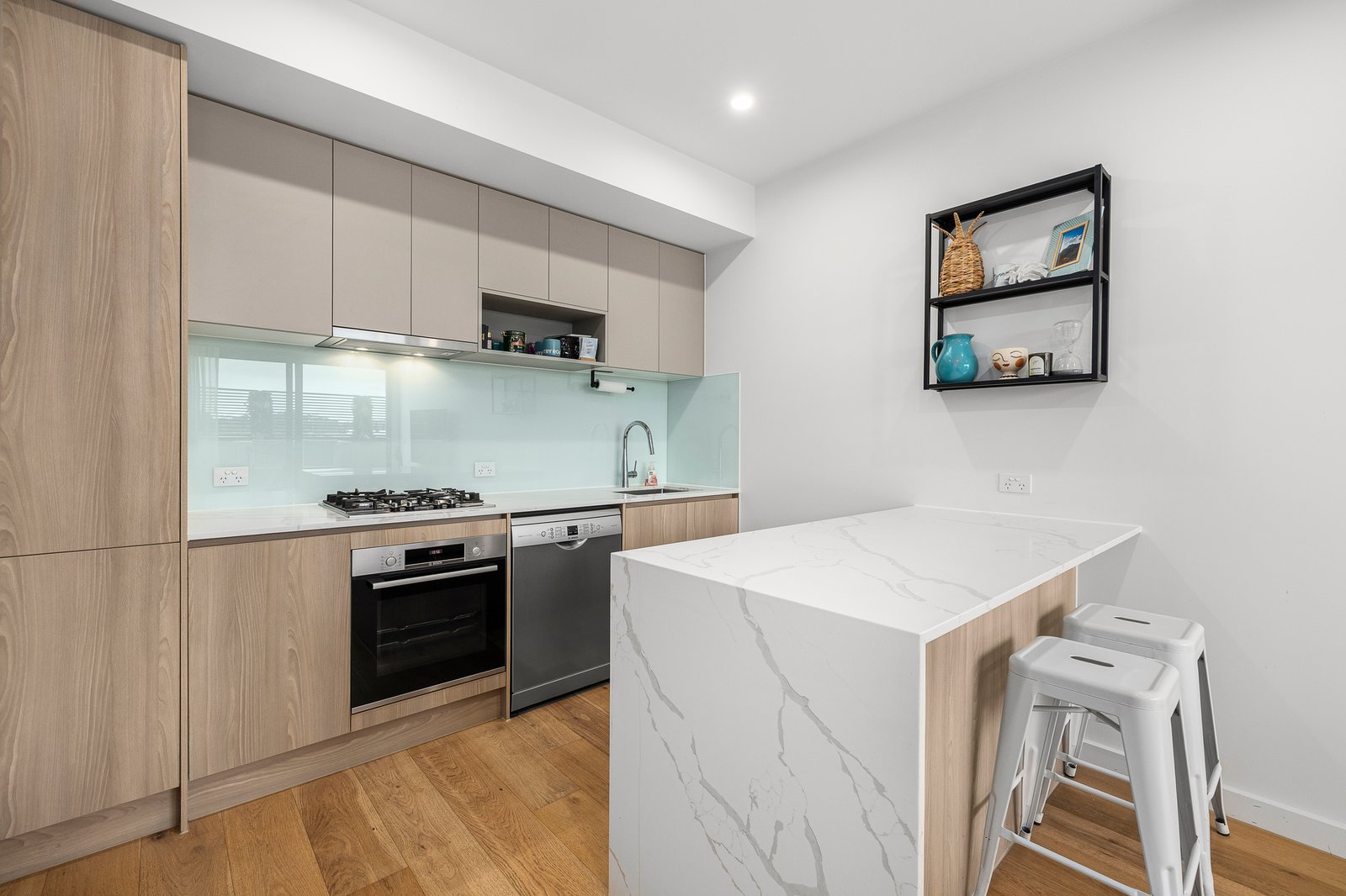 Gallery: 202/15 Major Street