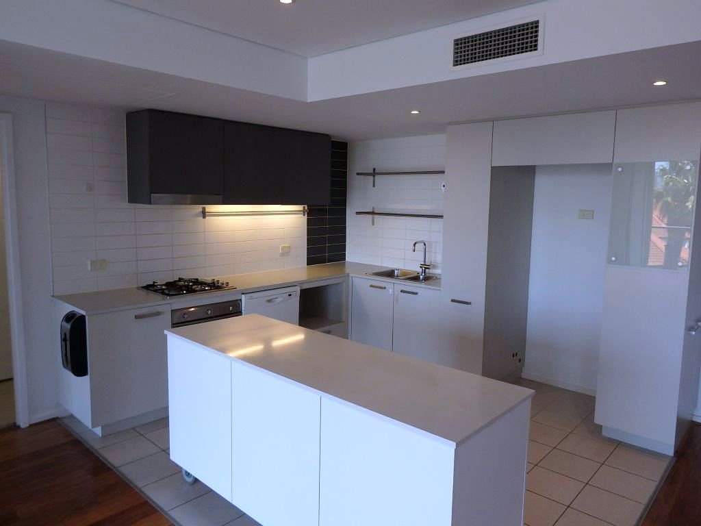 Gallery: 202/159 Beach Street