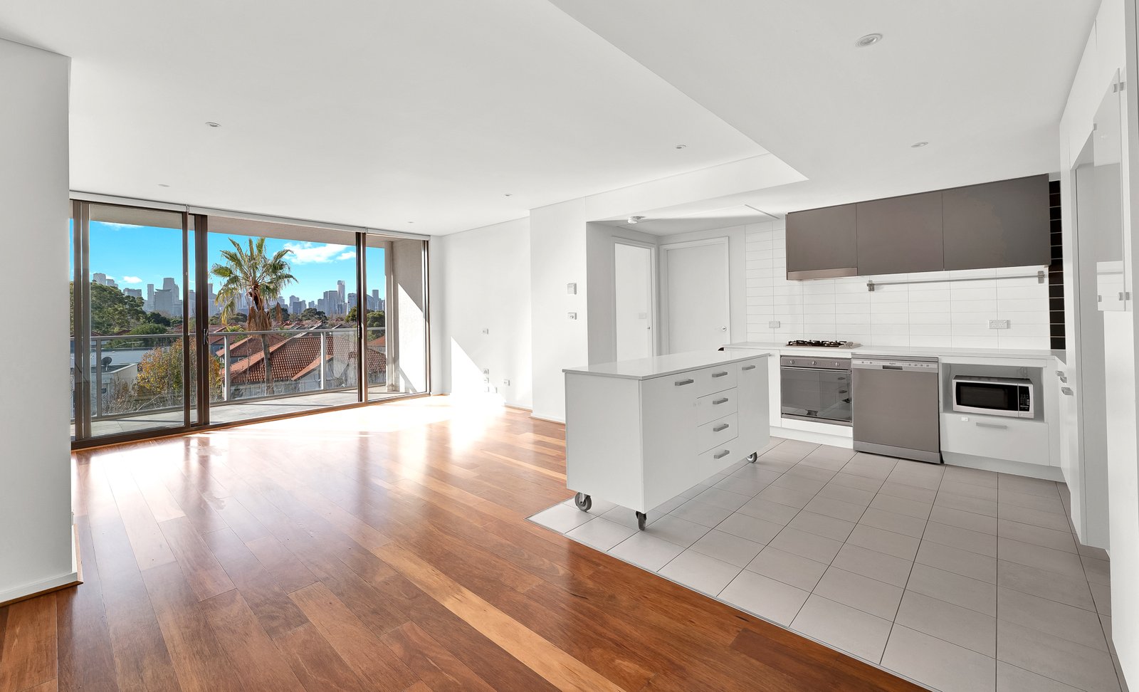 Gallery: 202/159 Beach Street