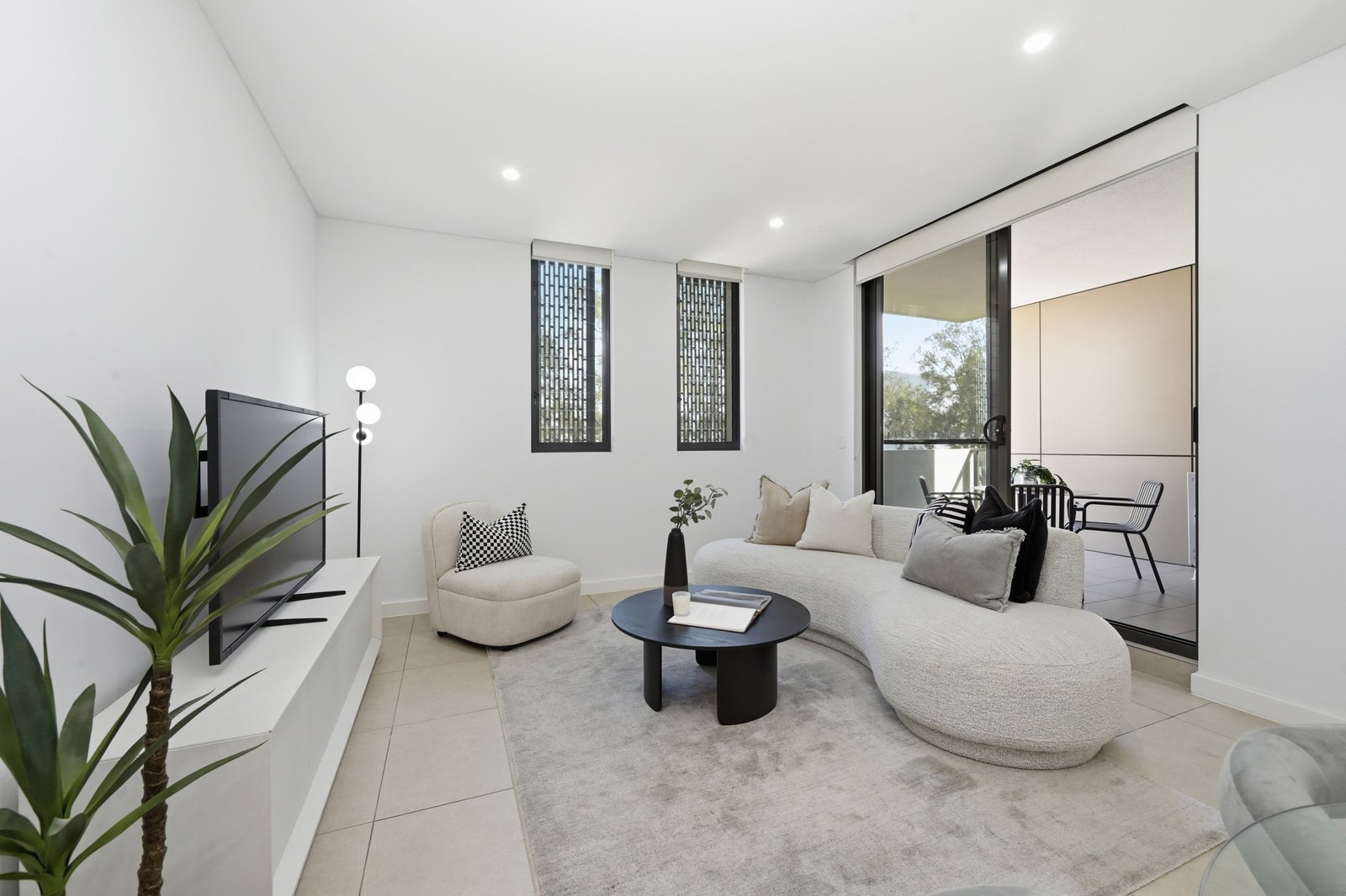 202/18 Pemberton Street BOTANY 1