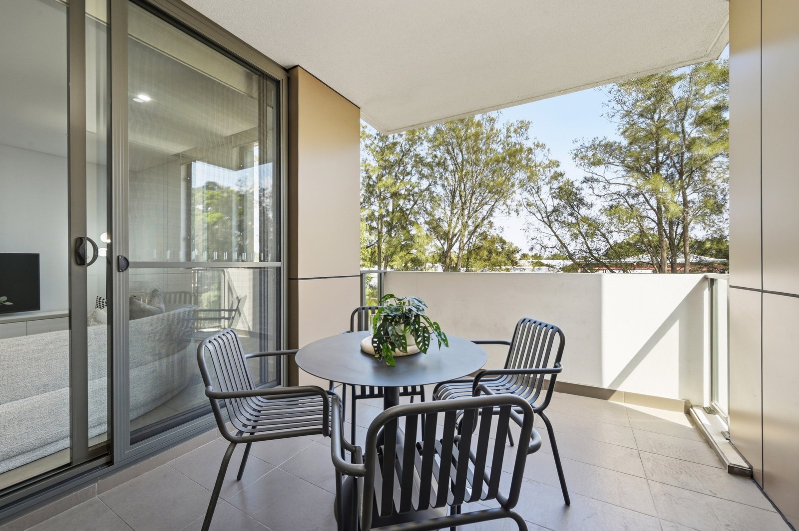 202/18 Pemberton Street BOTANY 2