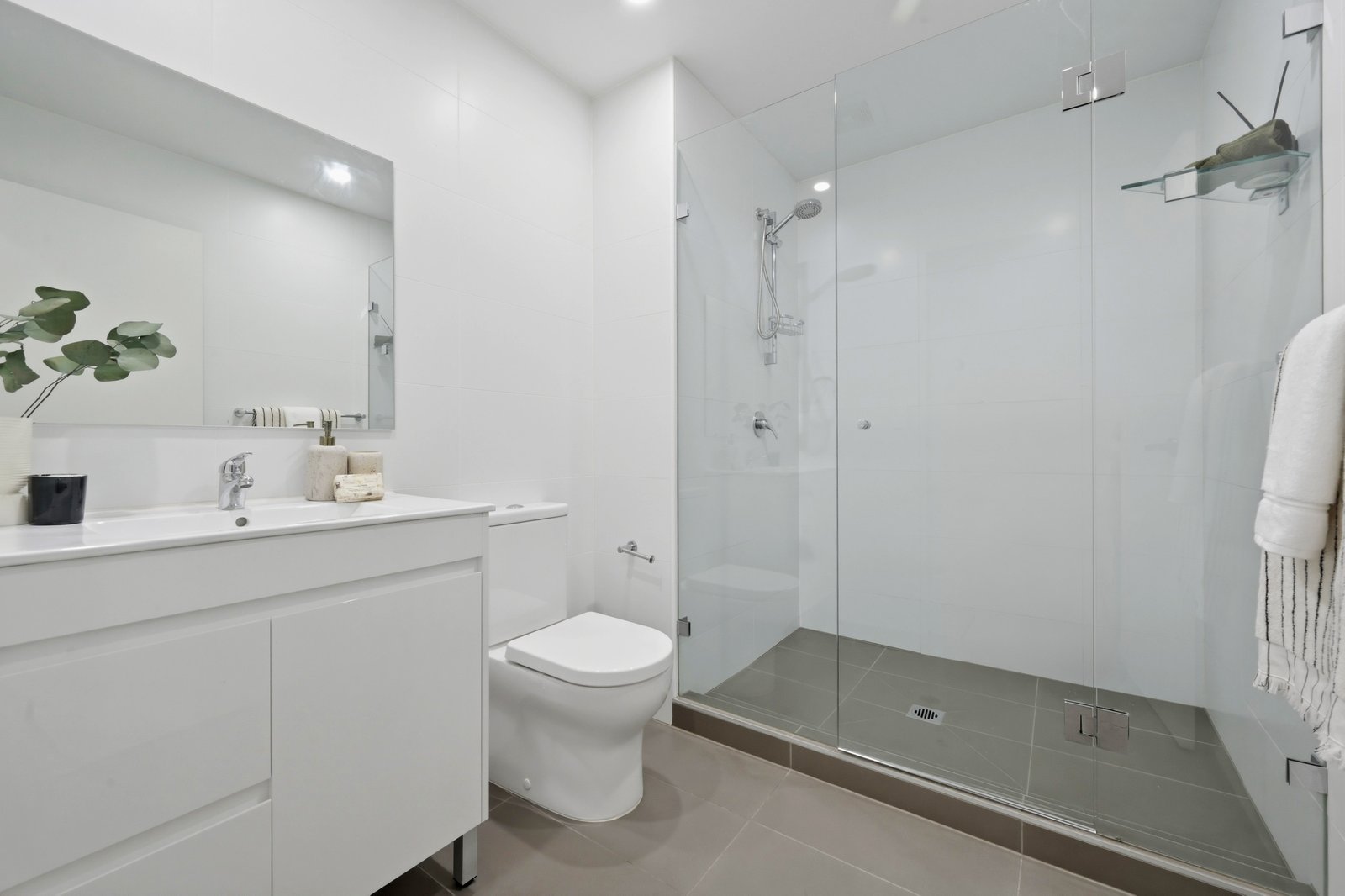 202/18 Pemberton Street BOTANY 9