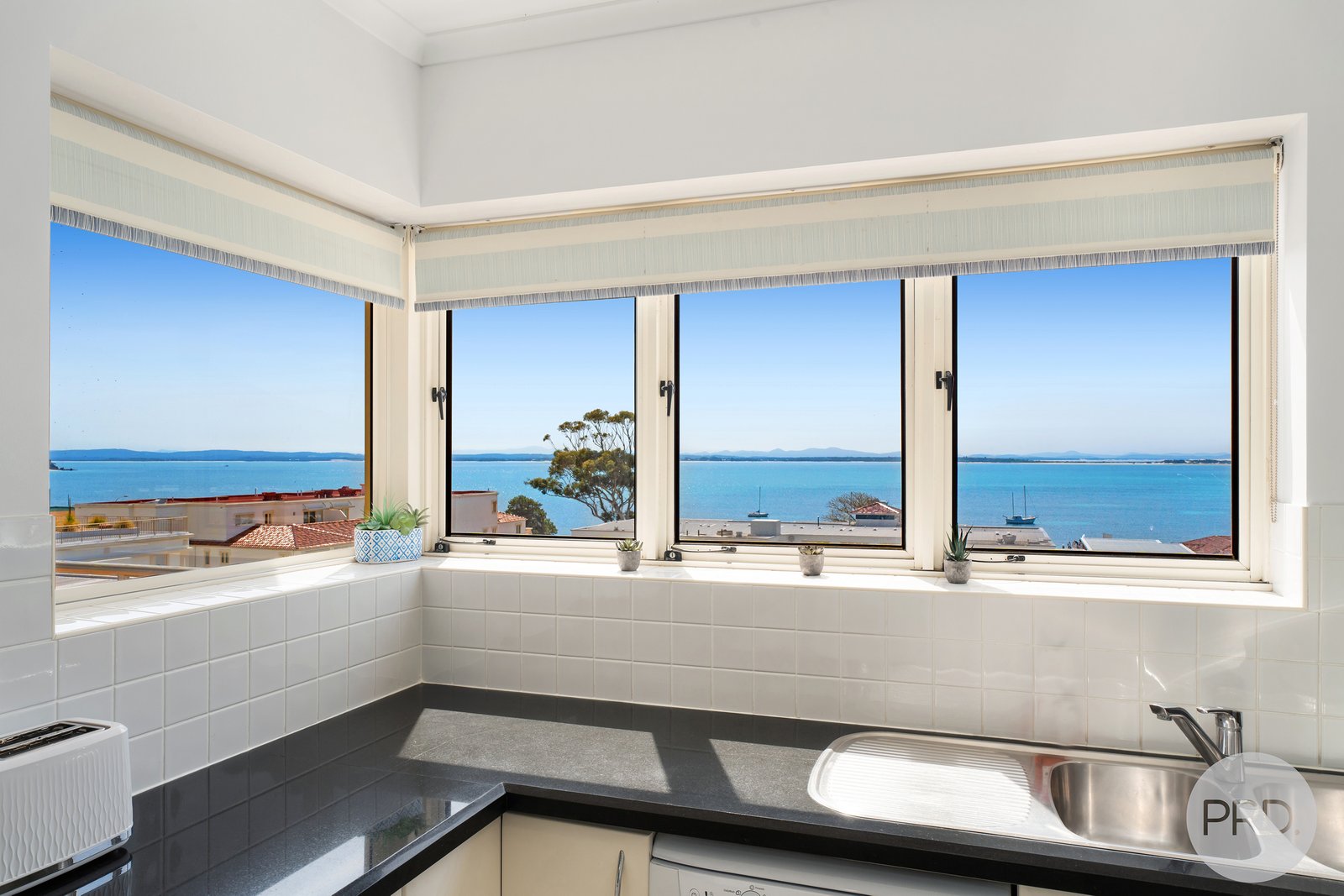 202/2 Messines Street SHOAL BAY 10